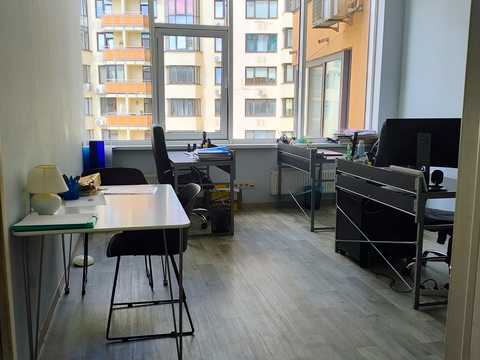 комерційна за адресою Юлії Здановської вул. (Ломоносова), 73-В