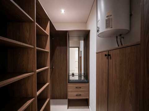 квартира за адресою Романа Левицького вул., (Будинок 4)