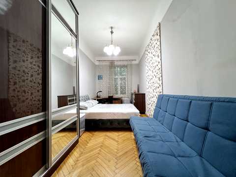 квартира за адресою Сергія Єфремова вул., 23