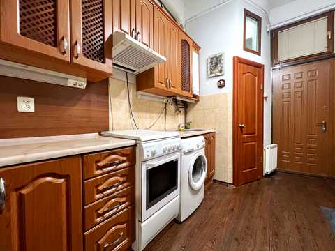 квартира за адресою Сергія Єфремова вул., 23