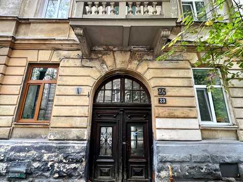 квартира за адресою Сергія Єфремова вул., 23