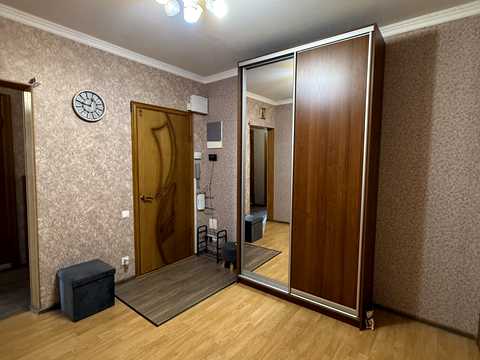 квартира за адресою Академіка Єфремова вул. (Командарма Уборевича), 4