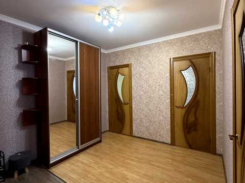 квартира за адресою Академіка Єфремова вул. (Командарма Уборевича), 4
