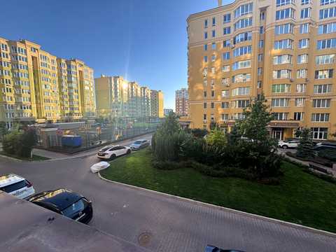 квартира за адресою Абрикосова вул., 3