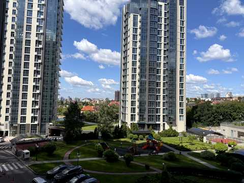 паркоместо по адресу Андрея Верхогляда ул. (Михайла Драгомирова), (7 черга (будинок 2))