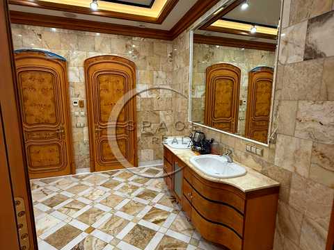 комерційна за адресою Ломаківська вул. (Мічуріна), 15