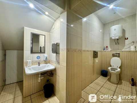 комерційна за адресою Заводська вул., 8