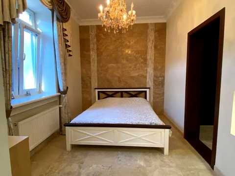 будинок за адресою Василя Стефаника вул. (Гаршина)