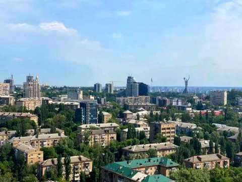 комерційна за адресою Андрія Верхогляда вул. (Михайла Драгомирова), 2-А
