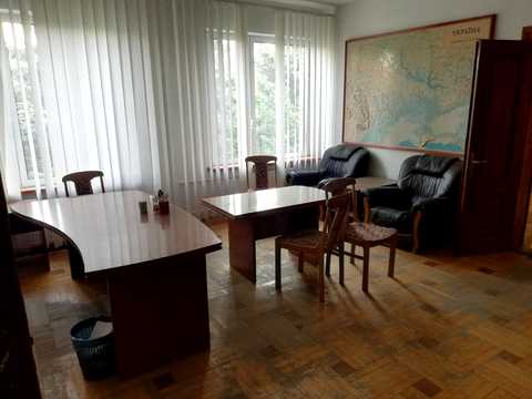 коммерческая по адресу Бескидская ул., 3