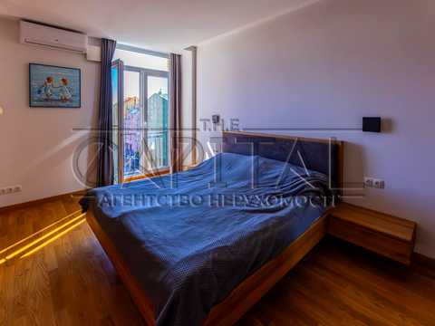 квартира за адресою Регенераторна вул., 4 к1