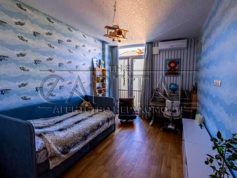 квартира за адресою Регенераторна вул., 4 к1