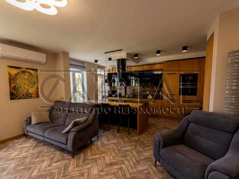 квартира за адресою Регенераторна вул., 4 к1