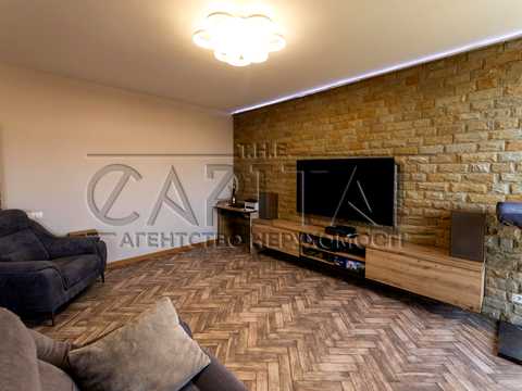 квартира за адресою Регенераторна вул., 4 к1
