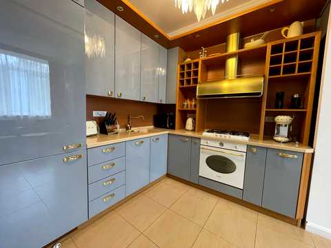 квартира за адресою Заньковецької вул., 8
