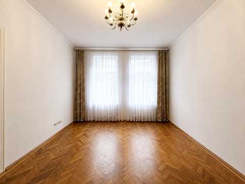квартира за адресою Пантелеймона Куліша вул., 16