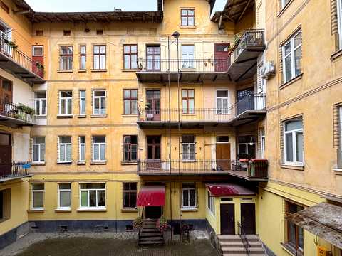 квартира за адресою Пантелеймона Куліша вул., 16