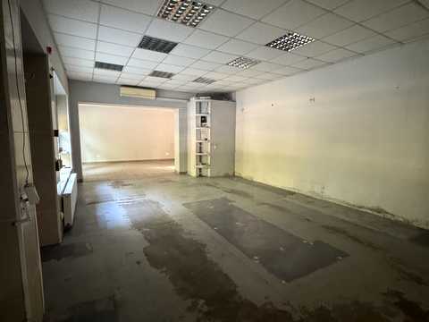 комерційна за адресою Чорновола вул., 143