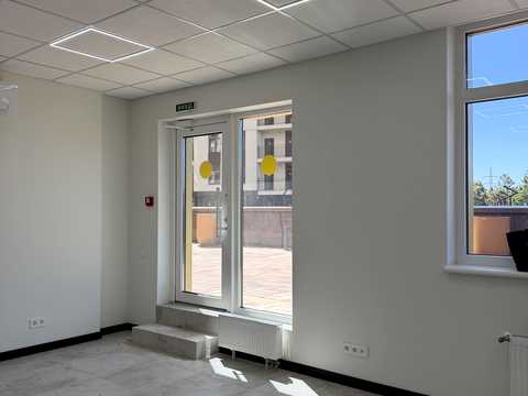 комерційна за адресою Краснова вул., (65 перлина)