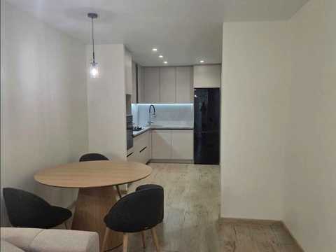 квартира за адресою Злуки просп., 7