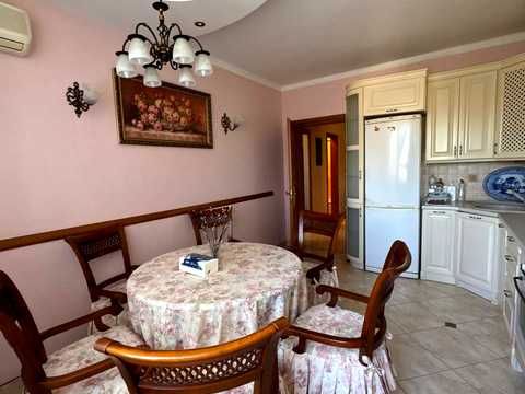 квартира за адресою Обсерваторний пров., 2/4