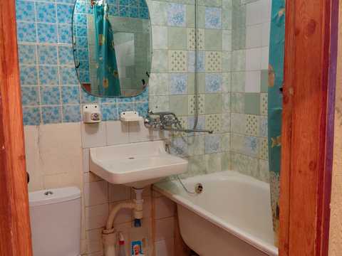 комерційна за адресою Промислова вул., 2а