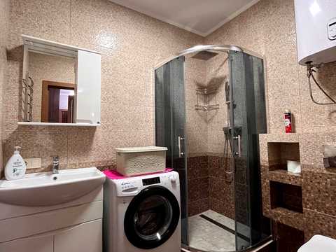 квартира по адресу Ревуцкого ул., 40-В
