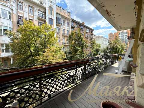 коммерческая по адресу Лютеранская ул., 7/10