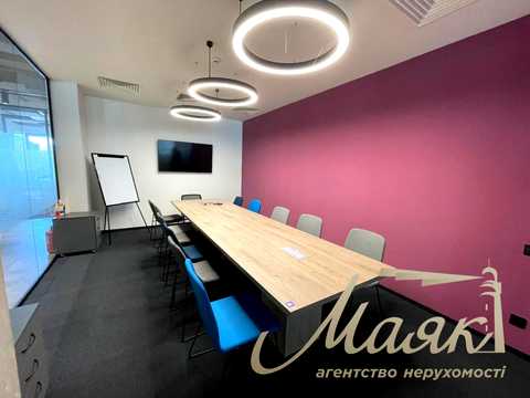 комерційна за адресою Гарматна вул., 4