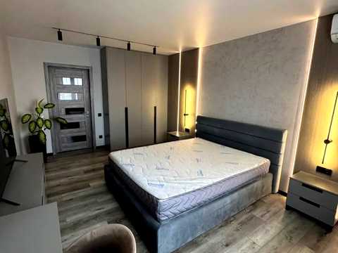 квартира за адресою Ревуцького вул., 54