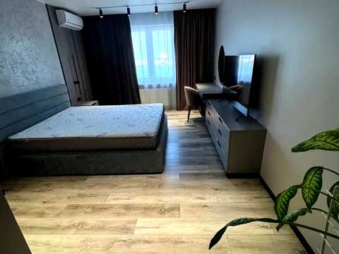 квартира за адресою Ревуцького вул., 54