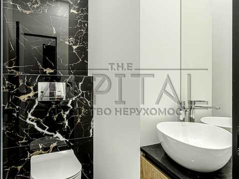 комерційна за адресою Київ, Голосіївська вул., 13