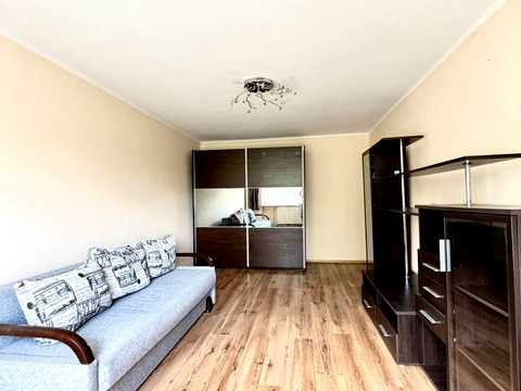 квартира за адресою Івана Миколайчука вул., 1