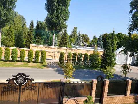 будинок за адресою Лугова вул.