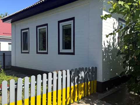 будинок за адресою с. Білозір'я, Незалежності, 105
