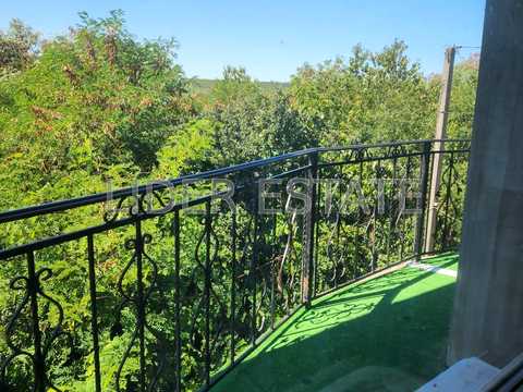 будинок за адресою с. Оноківці, Карьерная