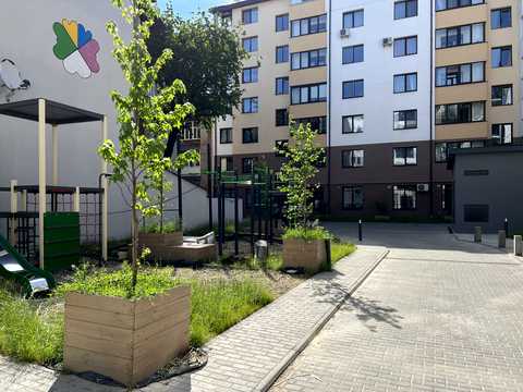 коммерческая по адресу Антоновича ул. (Сталинградской битвы), 31-А