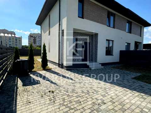 будинок за адресою Українська вул., 1