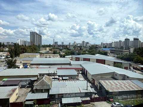 квартира за адресою Причальна вул., 10