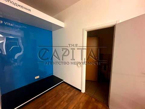 комерційна за адресою Саксаганського вул., 10