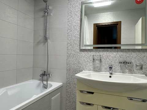 квартира по адресу Михаила Лушпы просп. (Космонавтів), 5 к4