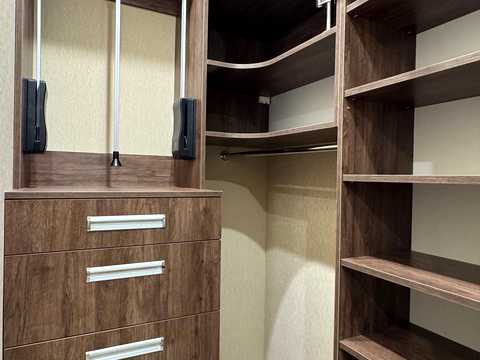 квартира по адресу Михаила Лушпы просп. (Космонавтів), 5 к4