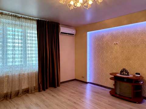 квартира по адресу Михаила Лушпы просп. (Космонавтів), 5 к4