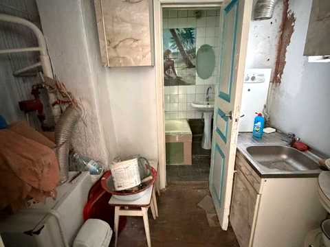будинок за адресою с. Вівся, Центральна