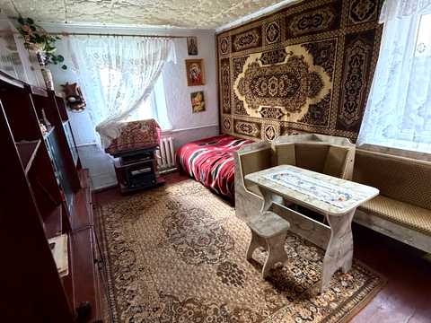 будинок за адресою с. Вівся, Центральна