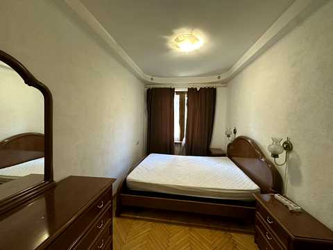 квартира за адресою Марії Приймаченко бульв. (Академіка Ліхачова), 2