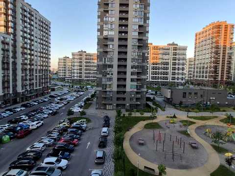 квартира за адресою Олександра Олеся вул., 4-Б