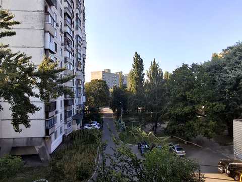 квартира за адресою Зодчих вул., 66