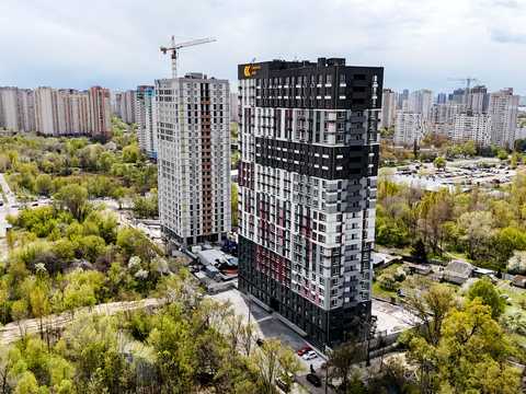 паркомісце за адресою Тепловозна вул., 28
