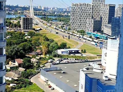 квартира за адресою Дніпровська набережна вул., 26-А